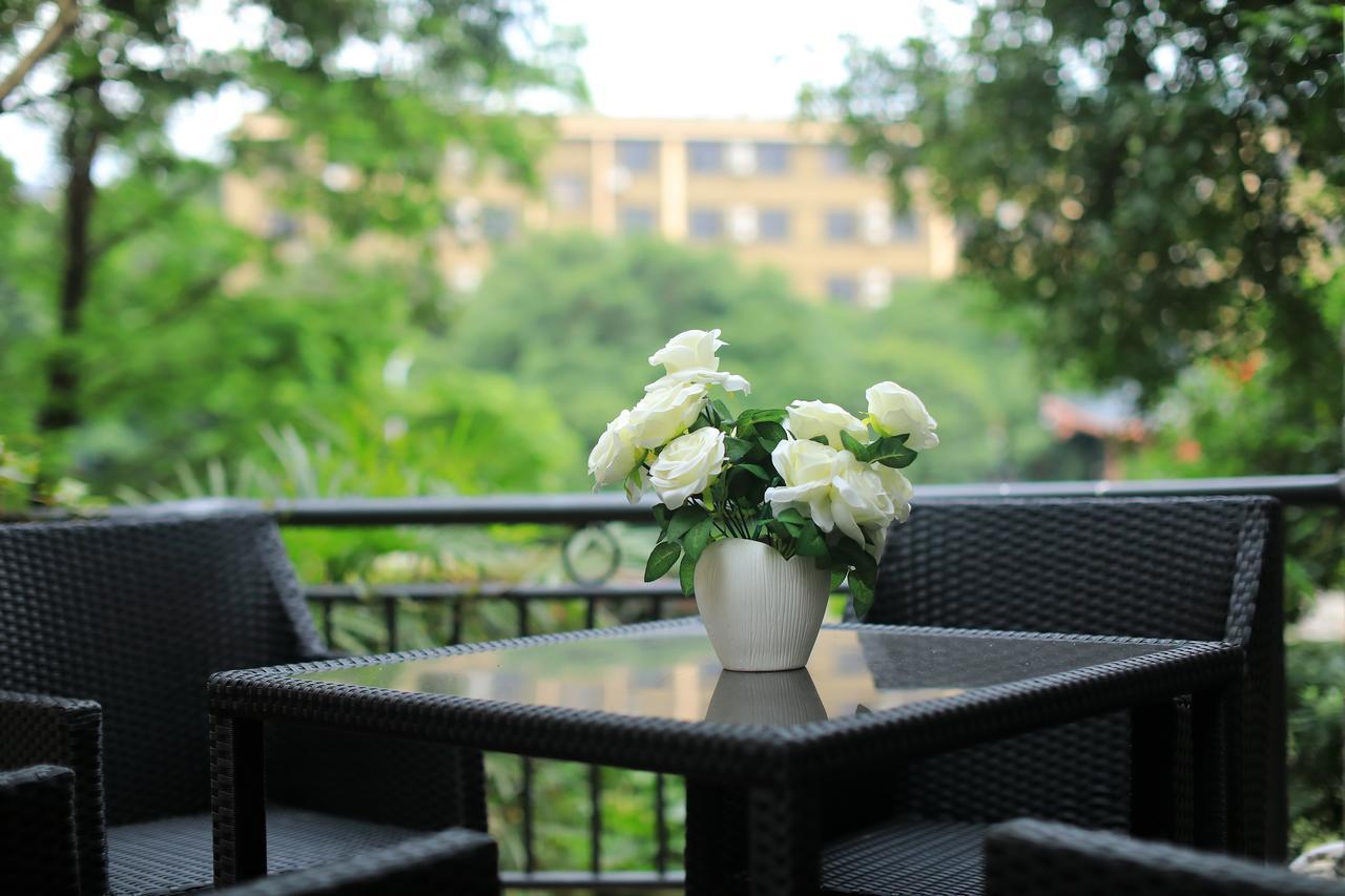 Riverside 4*